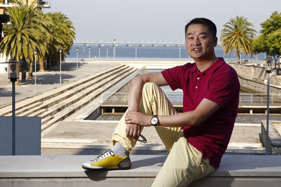 Vistos gold, Imigração, Chineses, Angolanos, Paulo Portas, Imobiliário, Lisboa, Cascais, Algarve, Condomínios, Quinta do Lago, Parque das Nações, Imobiliárias