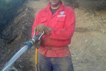 Os rostos dos oito heróis que perderam a vida na luta contra o fogo