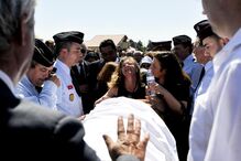 Sofrimento e lágrimas no último adeus a Cátia Pereira Dias