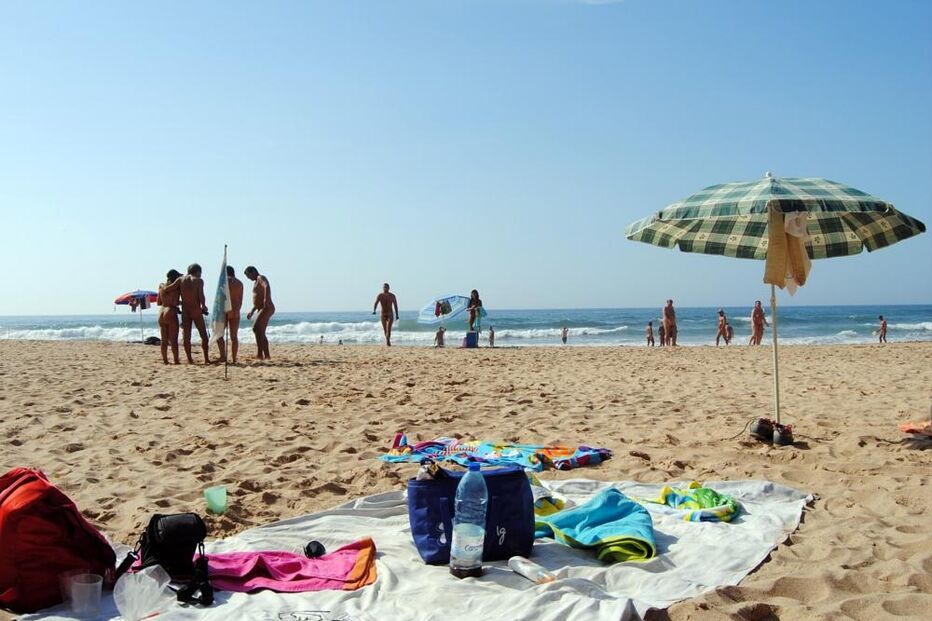 verão, naturismo, exibicionismo sexual, Federação Portuguesa de Naturismo, alerta, vigilância