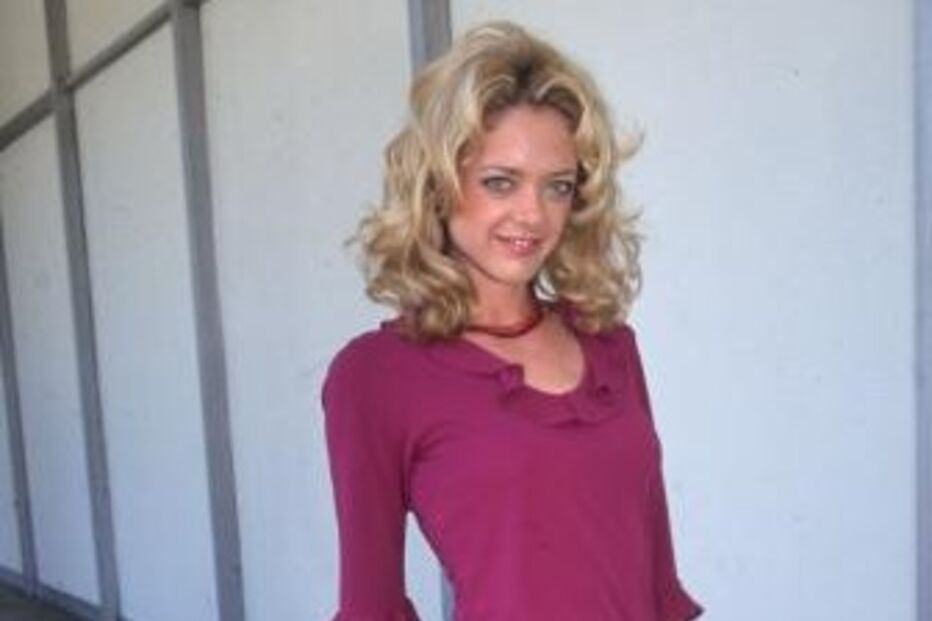 lisa robin kelly, morte, óbito, série, televisão, that '70s show