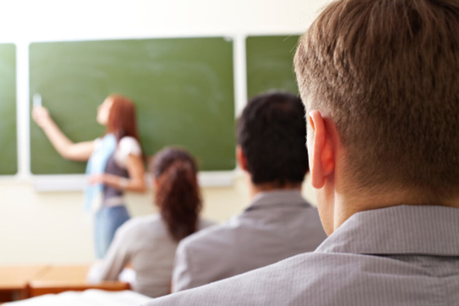 EUA, professora, acusação, sexo, alunos, menores