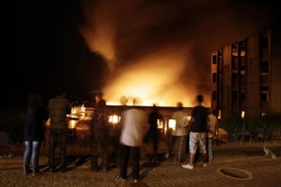 fogo, incêndio, chamas, mirandela, cachão, plástico, reciclagem, castanha, pj