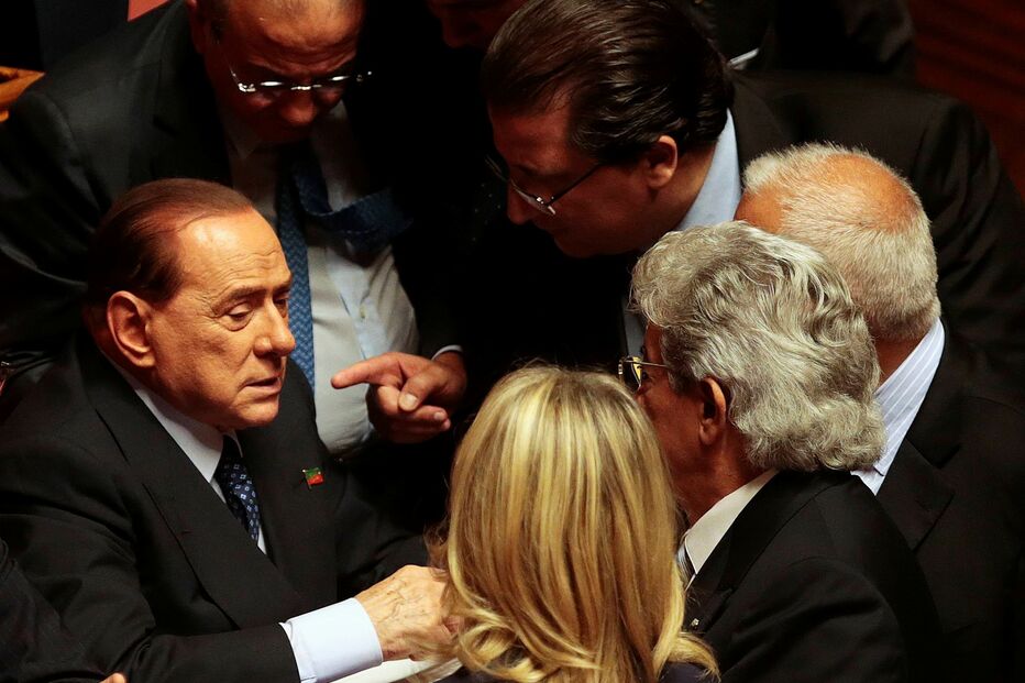 berlusconi, itália, letta, governo