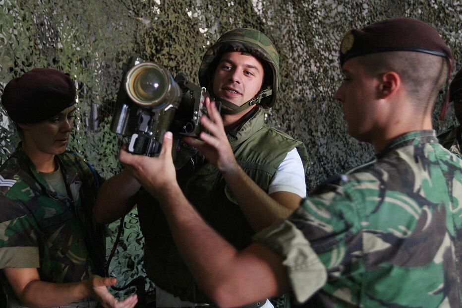 dia militar, escola, quartéis, defesa, governo