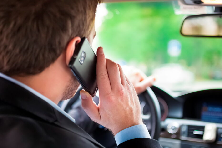 telemóvel, volante, estrada, gnr