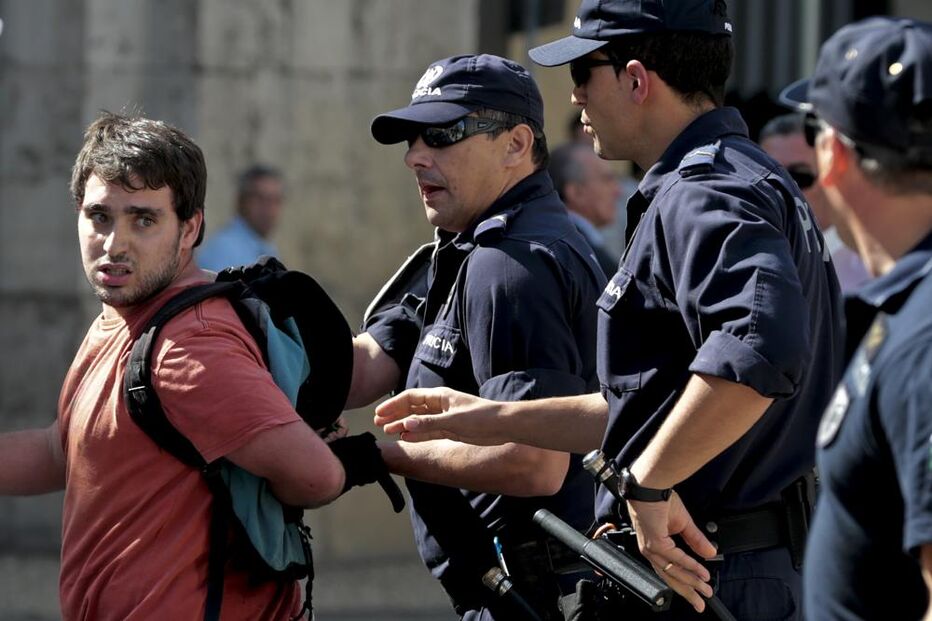 5 de outubro, Lisboa, 'Que se Lixe a Troika', troika, protesto, Praça do Município