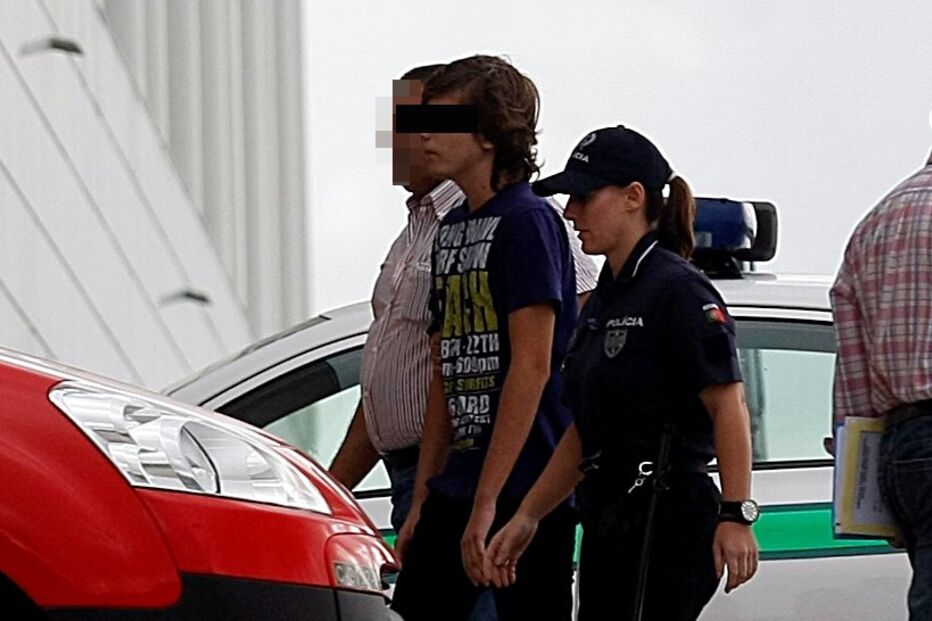 ESCOLA, MASSACRE, PISTOLA, MASSAMÁ, ARMA, ATAQUE