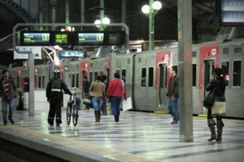 paralisação, linha de Sintra, linha de Azambuja, greve, CP, comboios, Lisboa