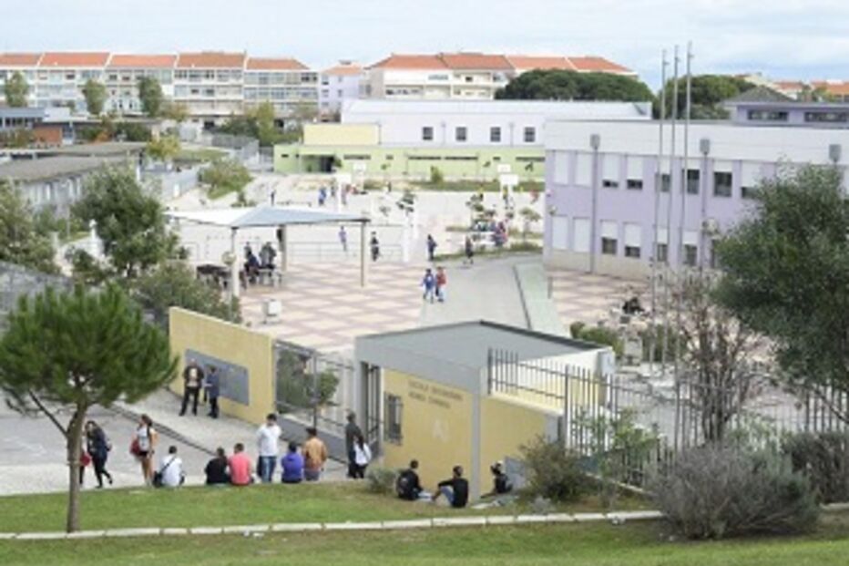 Almada, Feijó, aluno, Escola Secundária Romeu Correia