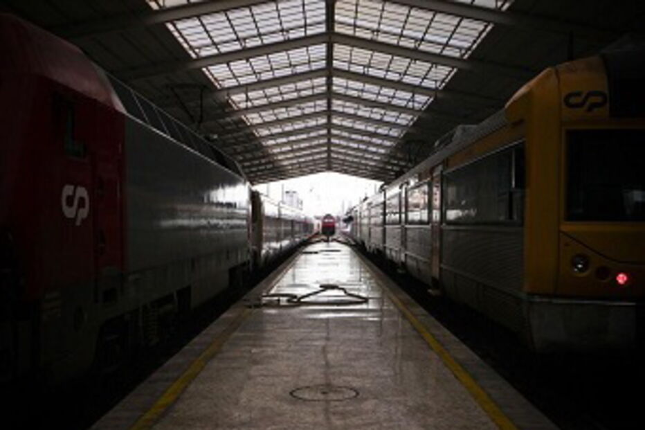 Linha de Sintra, Linha de Azambuja, greve, comboios, CP, paralização
