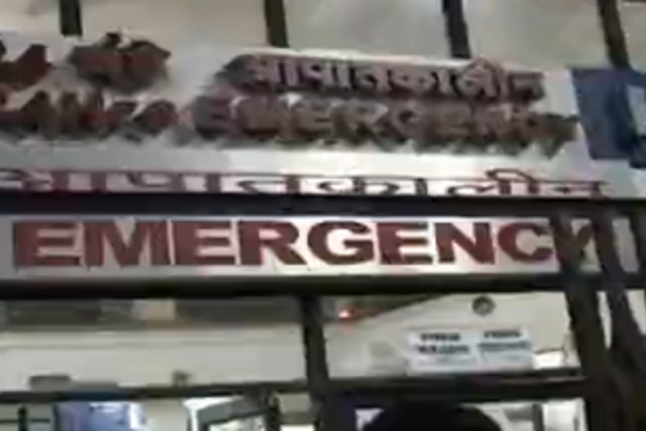 ácido, ataque, India, jovens, queimaduras