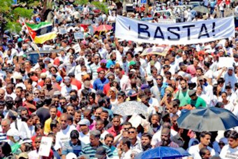 Moçambique, Frelimo, Renamo, Emigrantes, Emigração, Descolonização, Maputo, Lourenço Marques, Acordos de Lusaka, Ricardo de Saavedra, África do Sul, 7 de setembro de 1971, Os Dias do Fim,