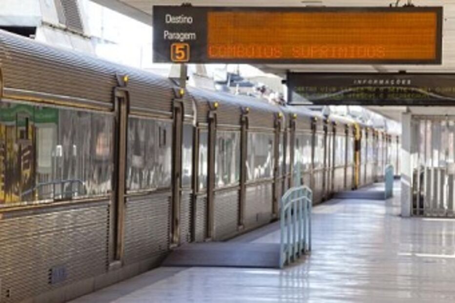 Greve, CP, comboios, desconvocada, sindicatos