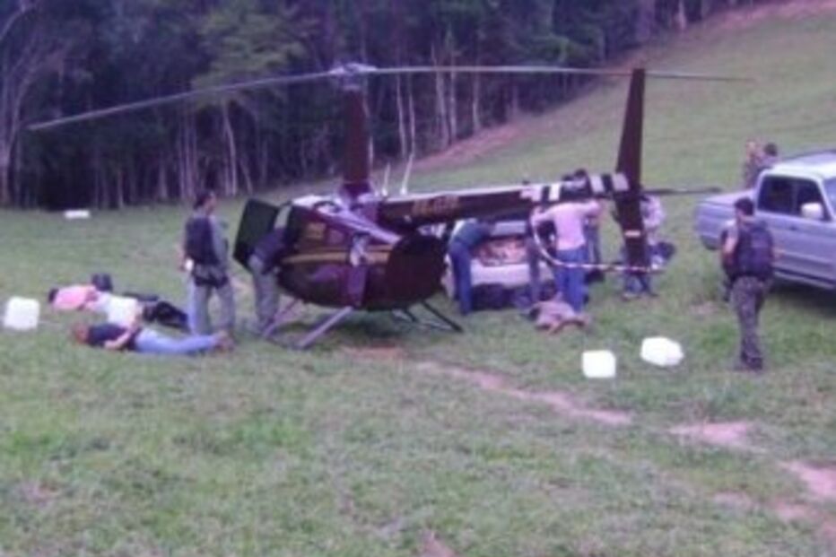 Droga, helicóptero, Brasil. senador, Espírito Santo, Zezé Perrella 