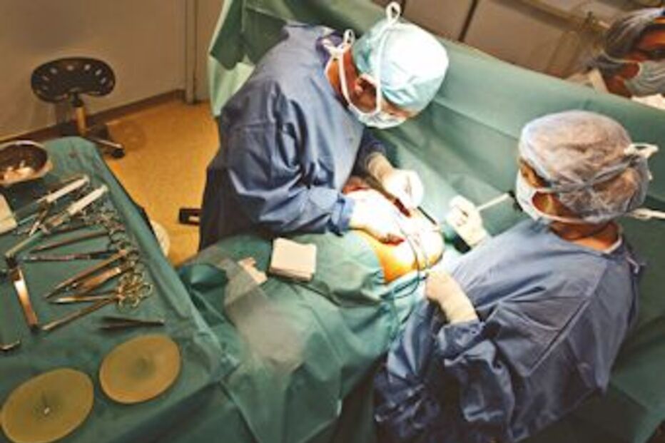 médica, hospital, S. José, seios, operação, redução mamária, mamilos peito, silicone