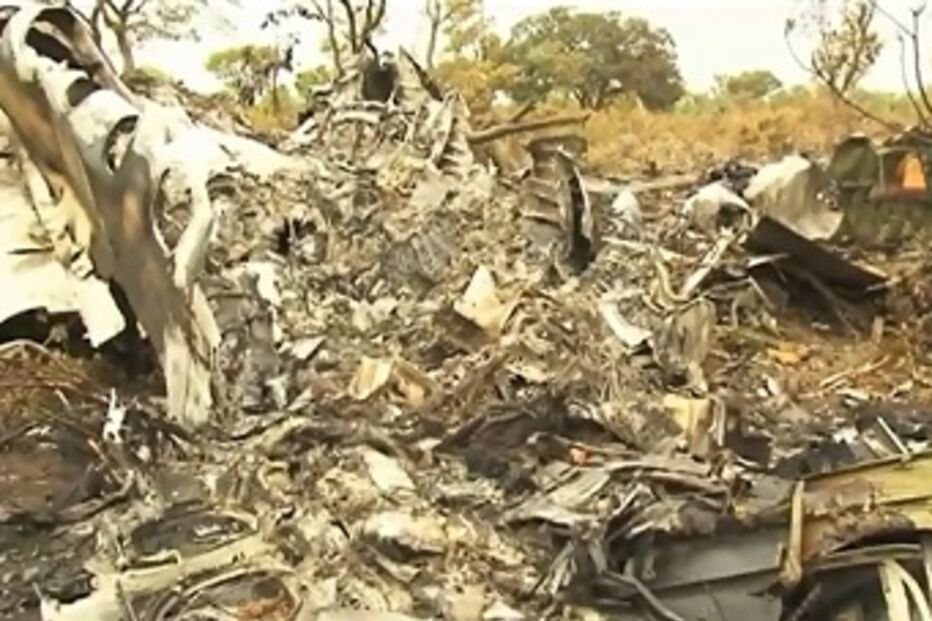 acidente, avião, destroços, peritos, corpos