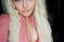 Mulheres com corpo de 'Barbie'... e ainda um 'Ken'