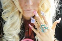 Mulheres com corpo de 'Barbie'... e ainda um 'Ken'