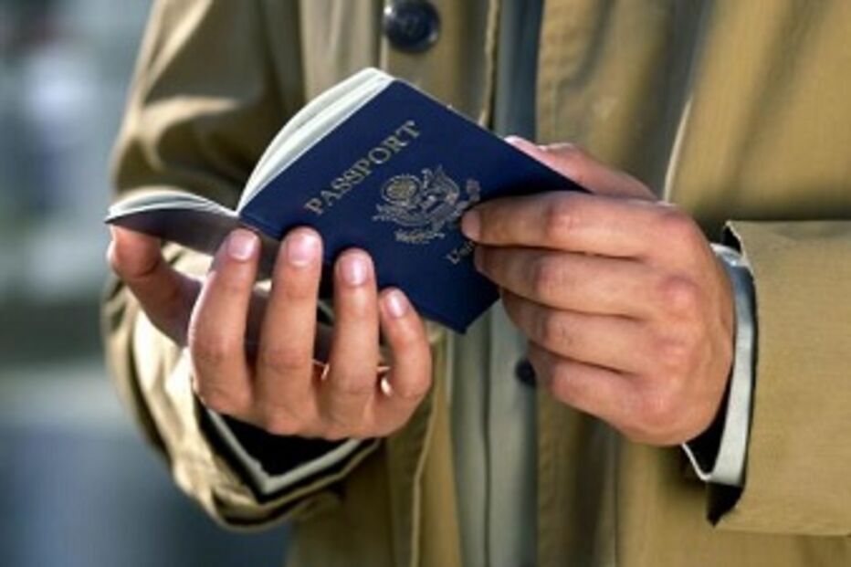 Serviço de Estrangeiros e Fronteiras, SEF, passaportes, passageiros, fronteira, aeroporto