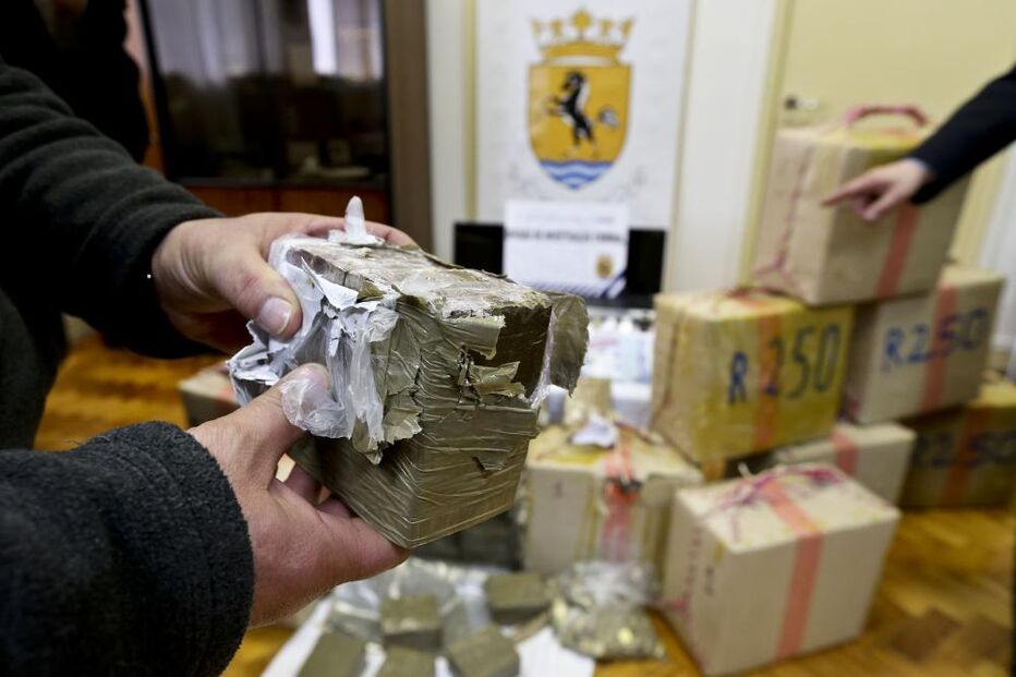 tráfico, droga, heroína, rede, desmantelamento, sintra, grande lisboa