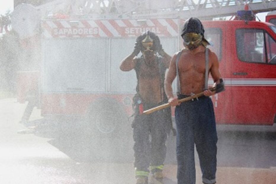 Setúbal, calendário, bombeiros, encomendas, Bombeiros Sapadores de Setúbal, solidariedade