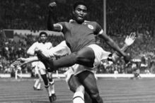 Tomar, dá, nome, Eusébio, rua, cidade, homenagem, 