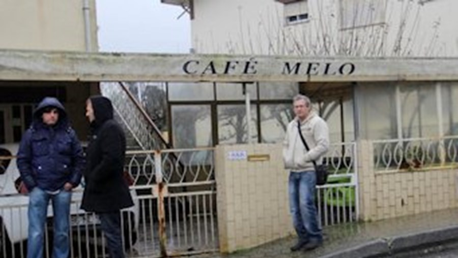 Vítima mortal morava por cima do Café Melo, estabelecimento alvo do assalto