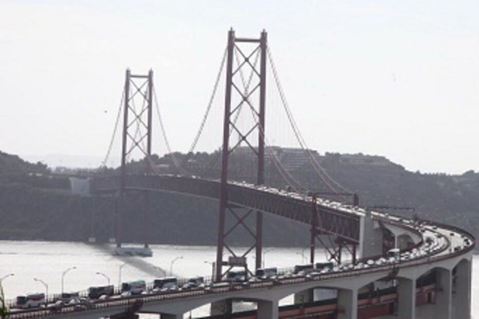 Mau tempo, Lisboa, Ponte 25 de Abril