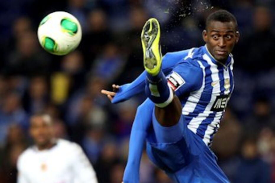 Jackson Martinez, FC Porto, mercado, Verão, transferência, Luís Manuel Manso, Luiz Henrique Pompeu, renovação, Chelsea, Arsenal