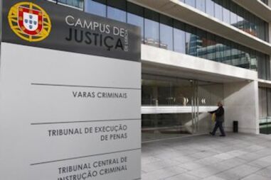 Italianos, condenação, relógios, Lisboa