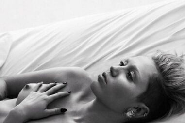 Fotogaleira: Famosas despidas em sessão fotográfica