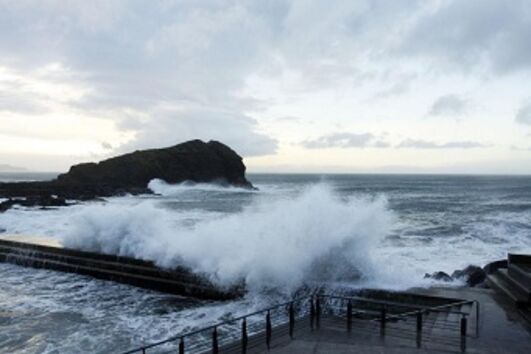 IPMA eleva para laranja aviso de agitação marítima no grupo Ocidental dos Açores