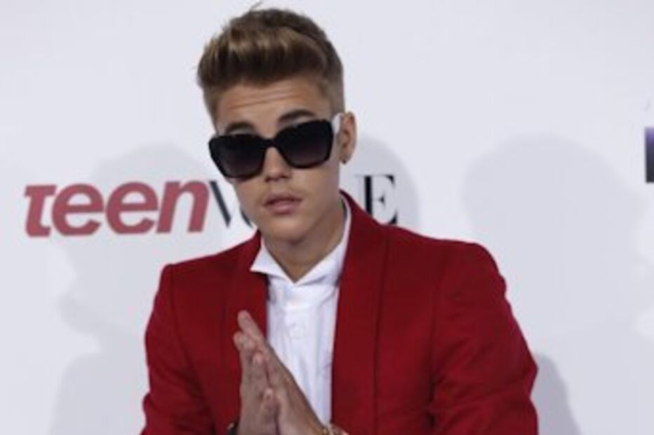 Justin Bieber, fama, fortuna, Selena Gomez, prisão, droga, Barack Obama