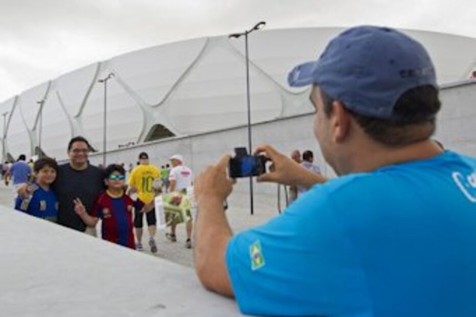 estádio, arena, amazónia, manaus, brasil, inaugurado, falhas