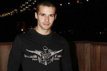 Tomás Santos ,  ator ,  droga ,  haxixe ,  pulseira eletrónica ,  casa ,  prisão ,  Facebook ,  Morangos com açúcar  