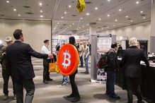 bitcoin, moeda virtual, cartão de crédito, xapo