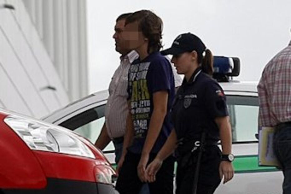 jovem, esfaqueou, matou, escola, Massamá, condenado, internamento, tribunal, relação, Lisboa, Tribunal de Família e Menores, Sintra,