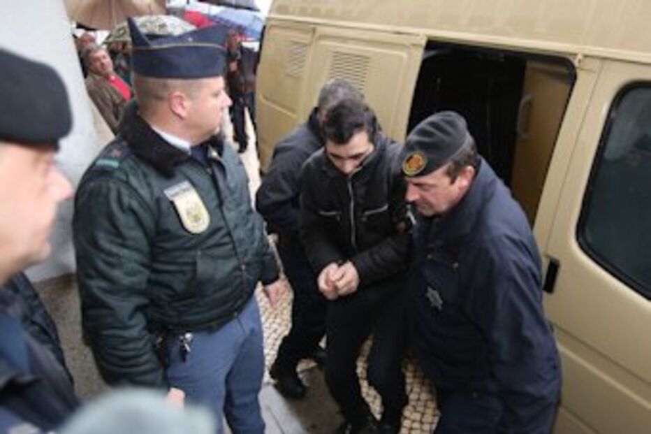 Músico, pedófilo, apanha, 12, anos