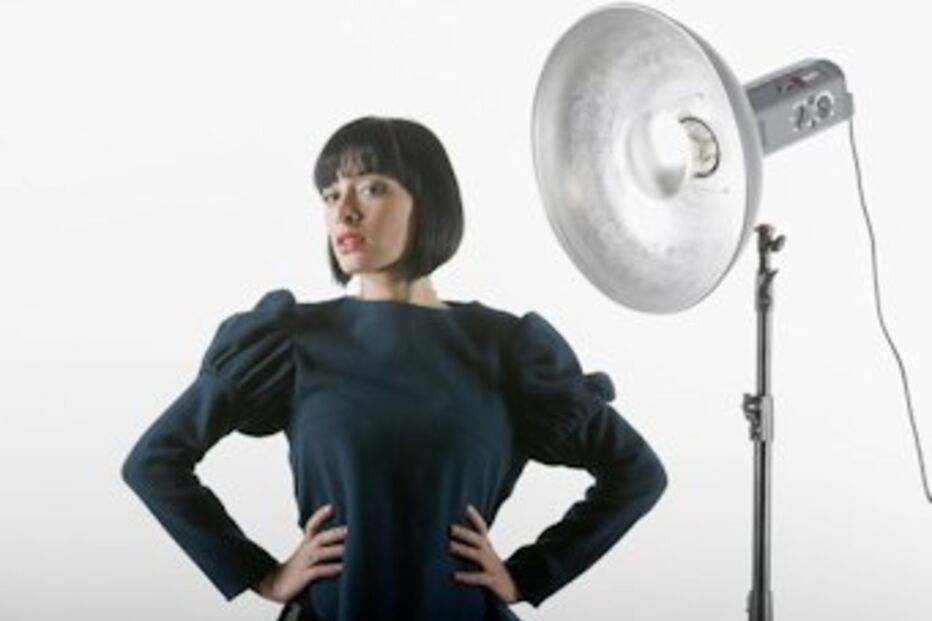 Amor Electro, Marisa Liz, (Re)volução