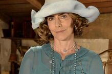 Maitê Proença mostra estar em boa forma 