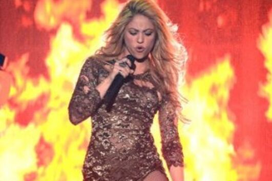 Shakira, Billboard, sensual, ousada 