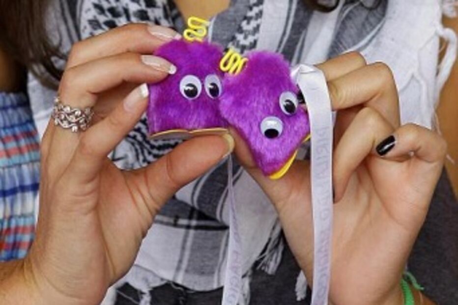 solidariedade social, Campanha, Pirilampo Mágico, sábado, 25 de maio, fundos, venda, revertem, instituições, apoio, jovens, crianças, deficiência mental,