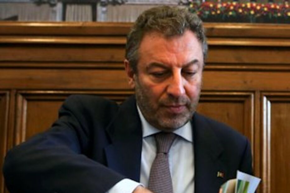 escolas, minuta, encerramento, Nuno Crato, educação