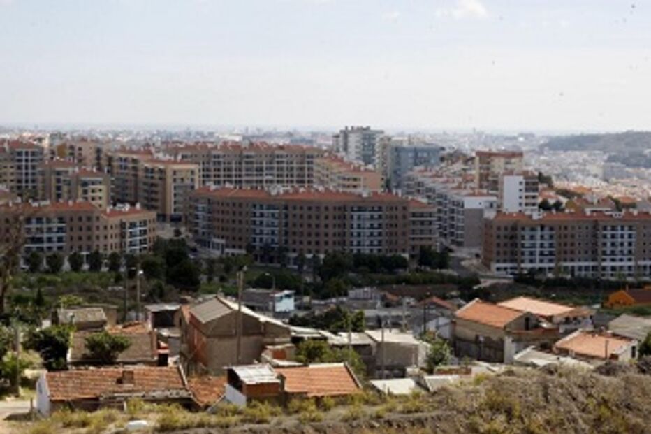 Bairro, Santa Filomena, desalojados, Amadora, ocupação, igreja, recusa, local, efetivos, PSP, esquadra, Reboleira, PSP, Comando Metropolitano de Lisboa da PSP