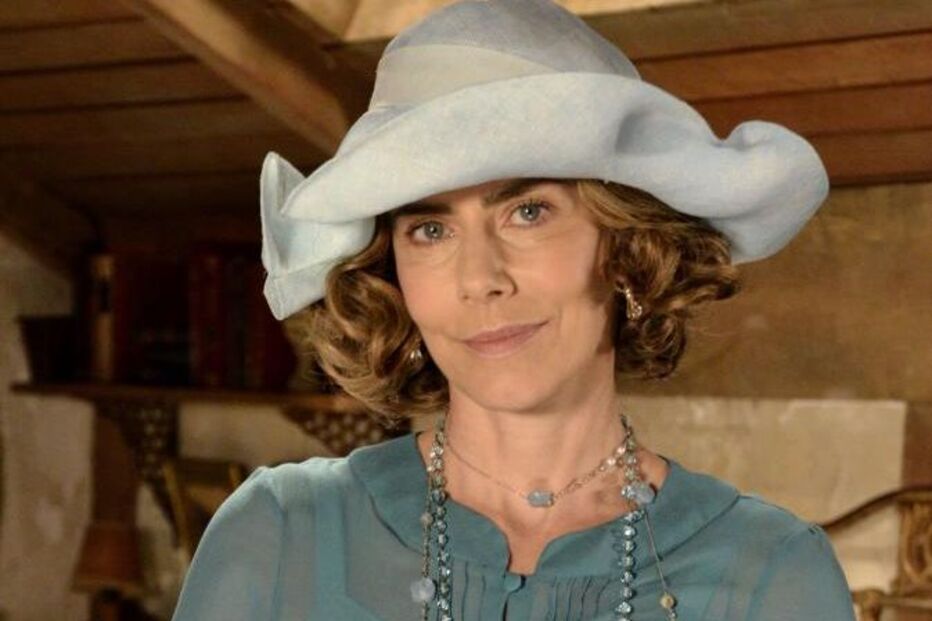 Maitê Proença mostra estar em boa forma 