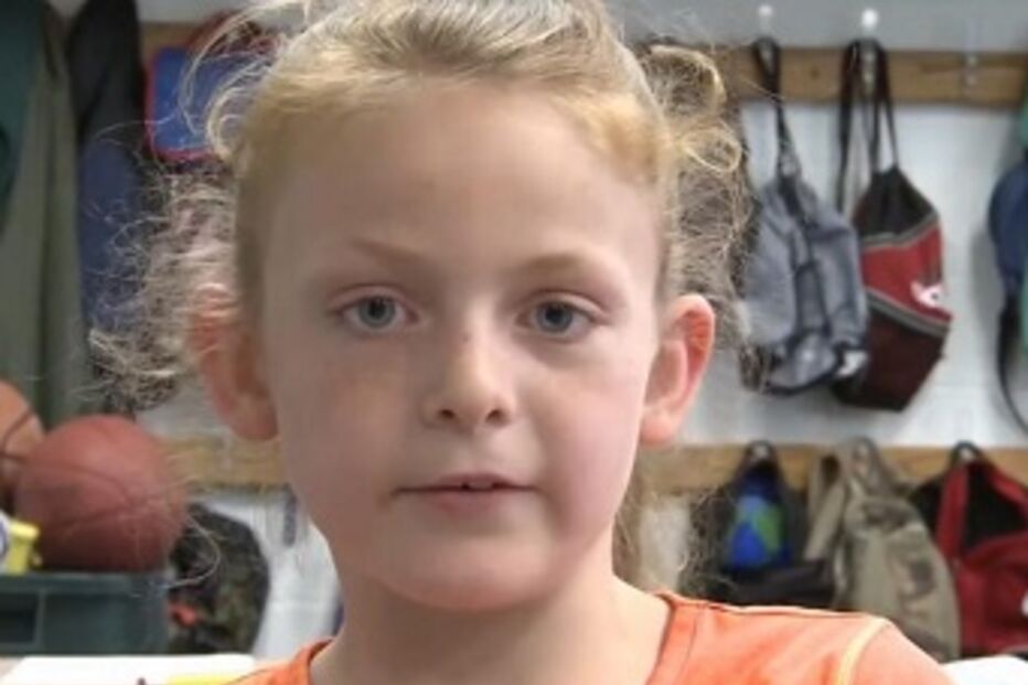 menina de 8 anos, conduz, carro desgovernado, kansas, américa, estados unidos, polícia
