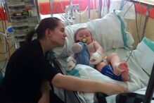 solidariedade, bebé, Cristiano Ronaldo, pagamento, operação, cérebro, Erik Ortiz Cruz