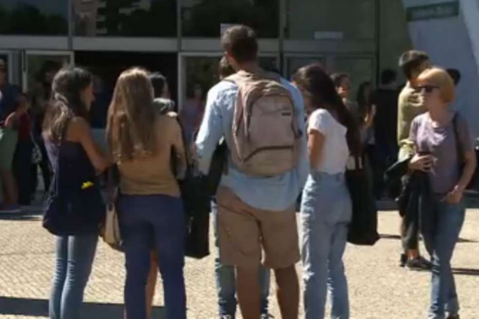 estudantes, ensino superior, exames, universidades, secundário, candidatos