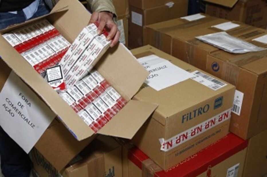 rede, contrabando, búlgara, Bulgária, Baixo Alentejo, Algarve, GNR, apreensão, tabaco, álcool, ilegais, ilegalidade, maços, dinheiro, litros, aguardante, alambique